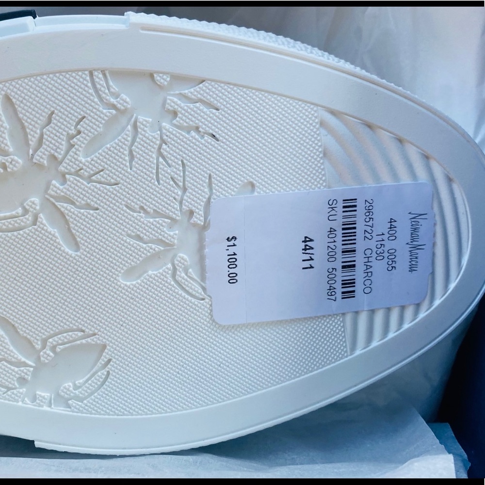 Dior B23 HIGH-TOP
White/Black Dior Oblique Canvas - Picture 2 of 11